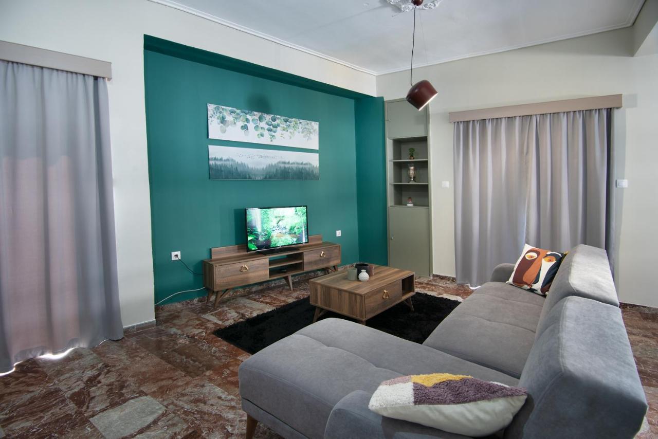Emerald 110M2 Entire Floor Apt Steps To City'S Heart Kalamata Exterior photo